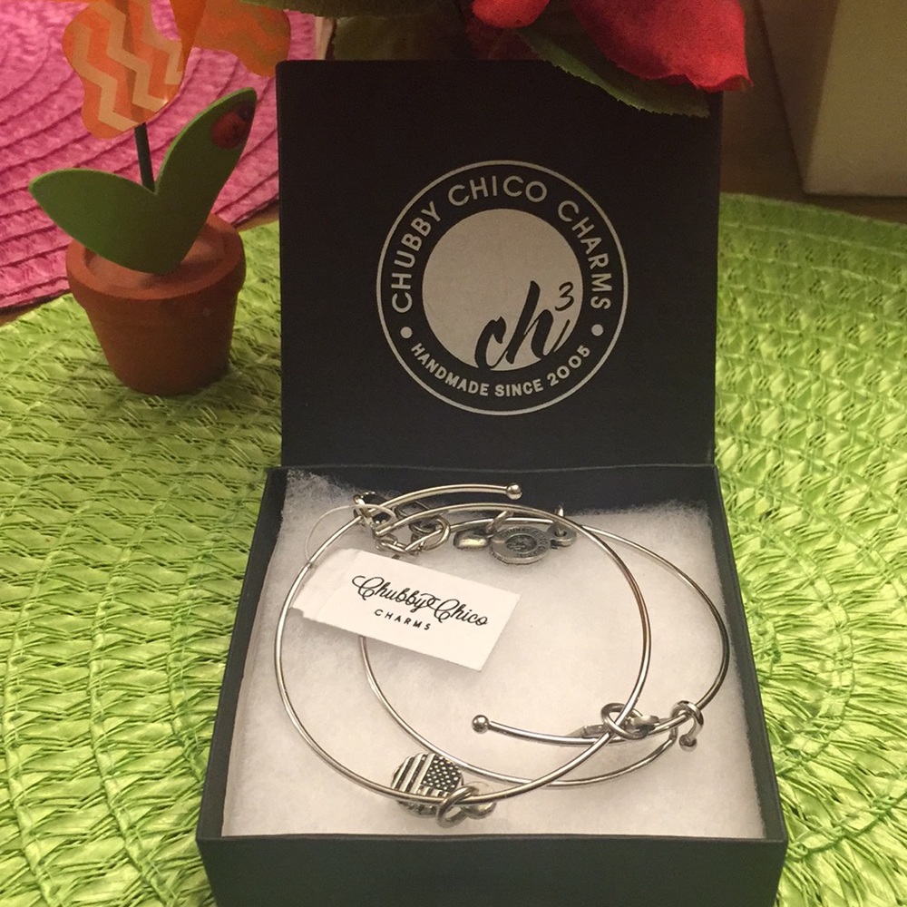 CHUBBY CHICO CHARMS 2 BRACELETS